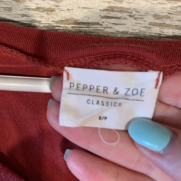 Pepper & Zoe | Raspberry Classic Victoria Top - Picture 6 of 6